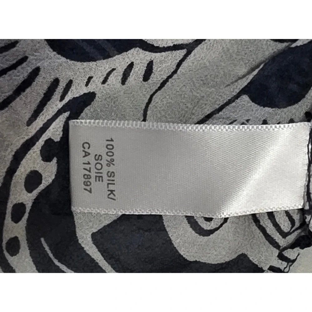 Banana Republic Navy Blue White 100% Silk Butterfly Abstract Blouse Small‎ S/P